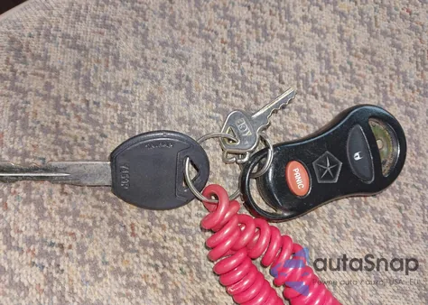 2000 Plymouth Voyager Se from USA, damaged, VIN 1P4GP45G0YB531735